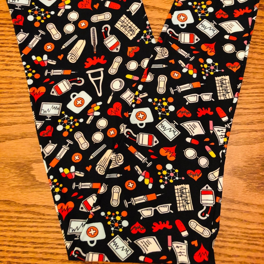 Lularoe nurse doctor leggings